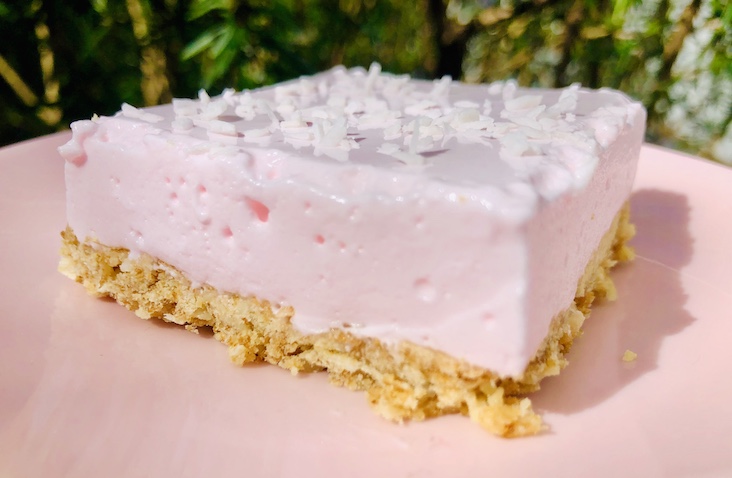 Marshmallow Slice – One Handed Baker